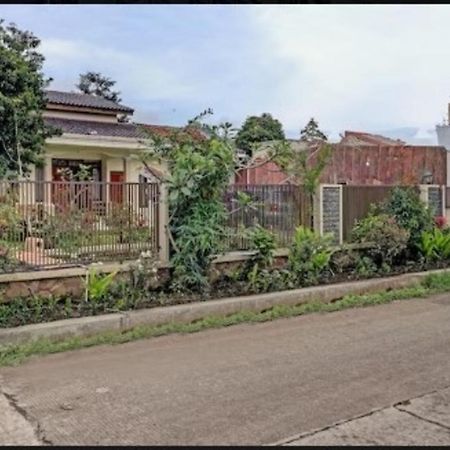 Adinda Homestay Lembang Exteriér fotografie