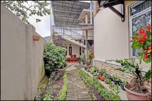 Adinda Homestay Lembang Exteriér fotografie